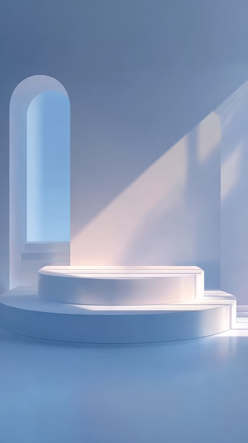 白色阶梯平台与拱形窗的光影场景