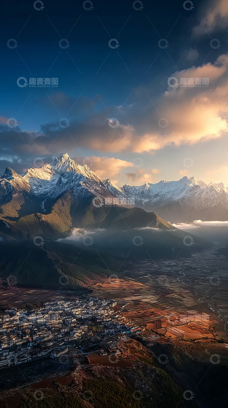 高清大图下载【趣麦麦图】雪山环绕的山谷城镇