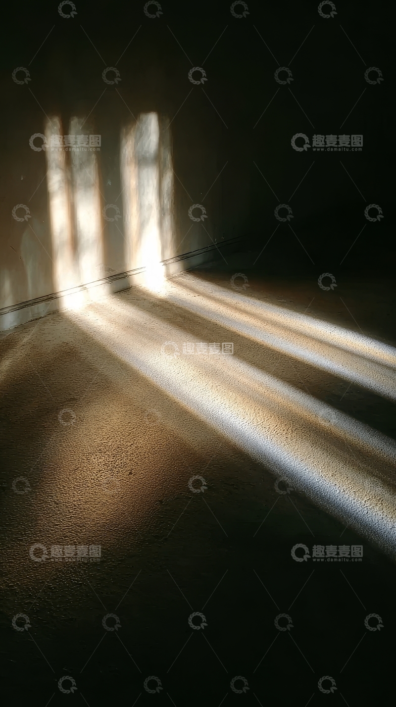 高清大图下载【趣麦麦图】阳光透过窗户投射在地板上的光影