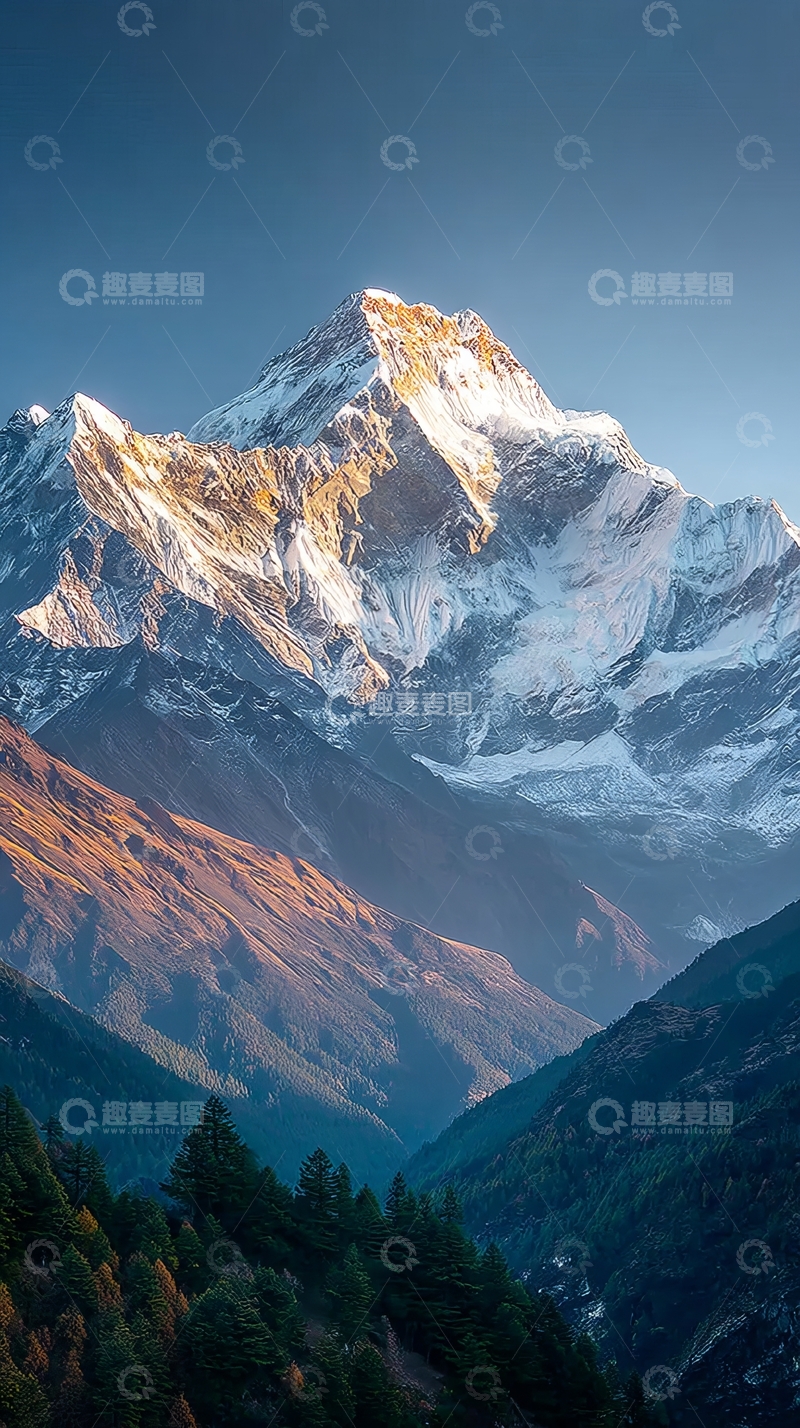 高清大图下载【趣麦麦图】雪山巍峨耸立于山谷之上
