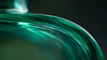 绿色玻璃表面的光泽细节