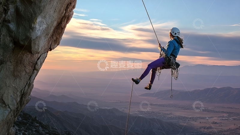 高清大图下载【趣麦麦图】攀岩者在悬崖边悬吊
