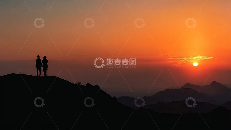 高清大图下载【趣麦麦图】两人站在山顶看日落