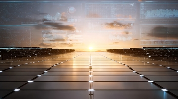 太阳能板阵列在日出时的景象