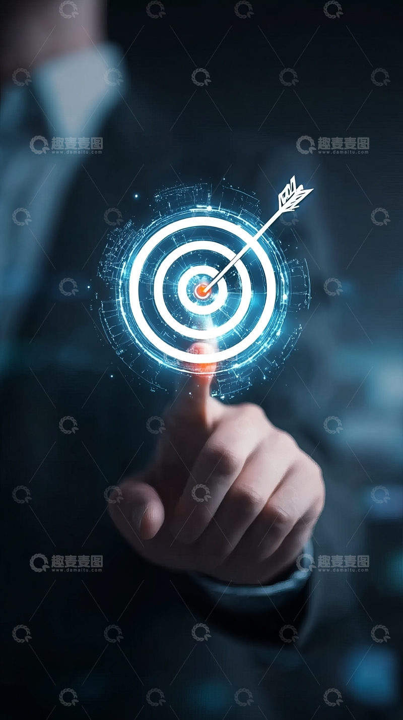 高清大图下载【趣麦麦图】商务人士触碰虚拟靶心箭头显示目标达成