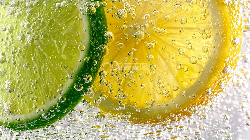 高清大图下载【趣麦麦图】柠檬与青柠切片在气泡水中