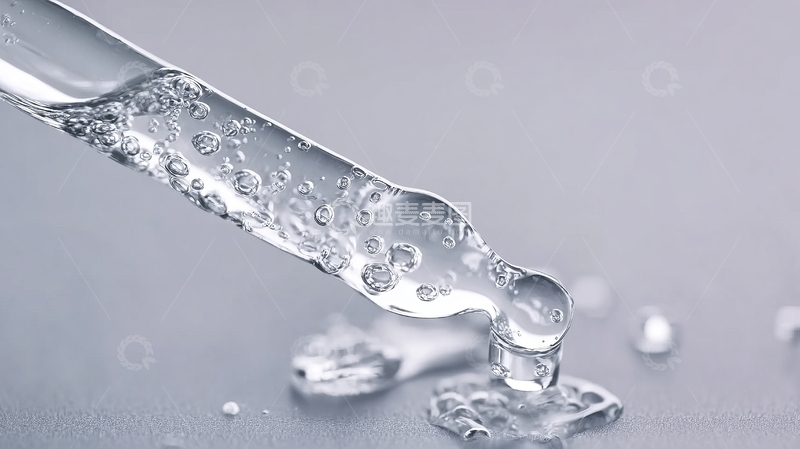 高清大图下载【趣麦麦图】滴管中透明液体滴落形成气泡和水珠