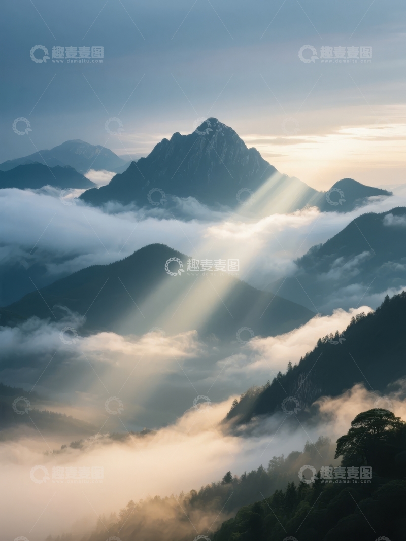 高清大图下载【趣麦麦图】晨曦穿透云雾照亮山峦的壮丽自然景观