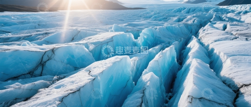 高清大图下载【趣麦麦图】阳光照耀下的冰川裂隙景观