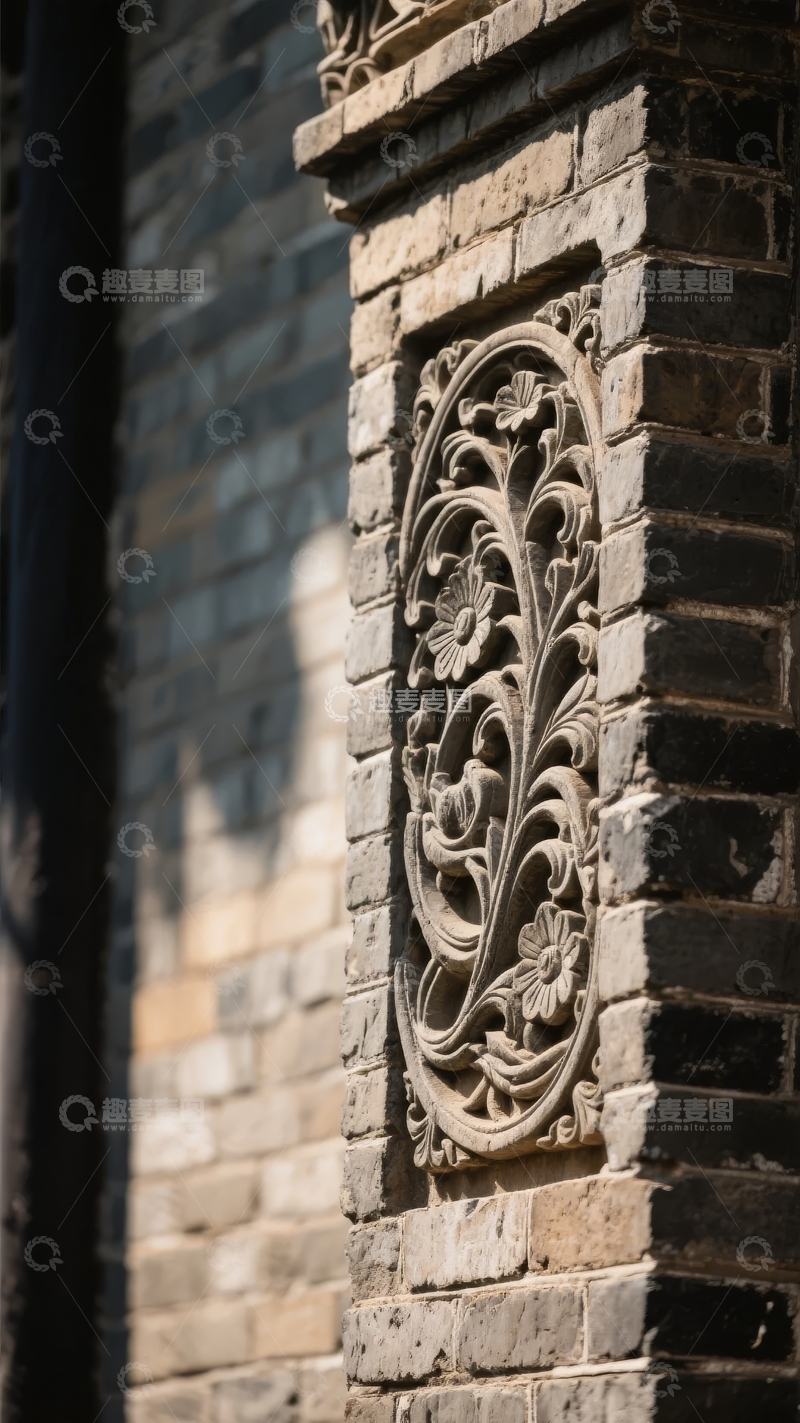 高清大图下载【趣麦麦图】砖墙上的精美花卉雕刻细节特写