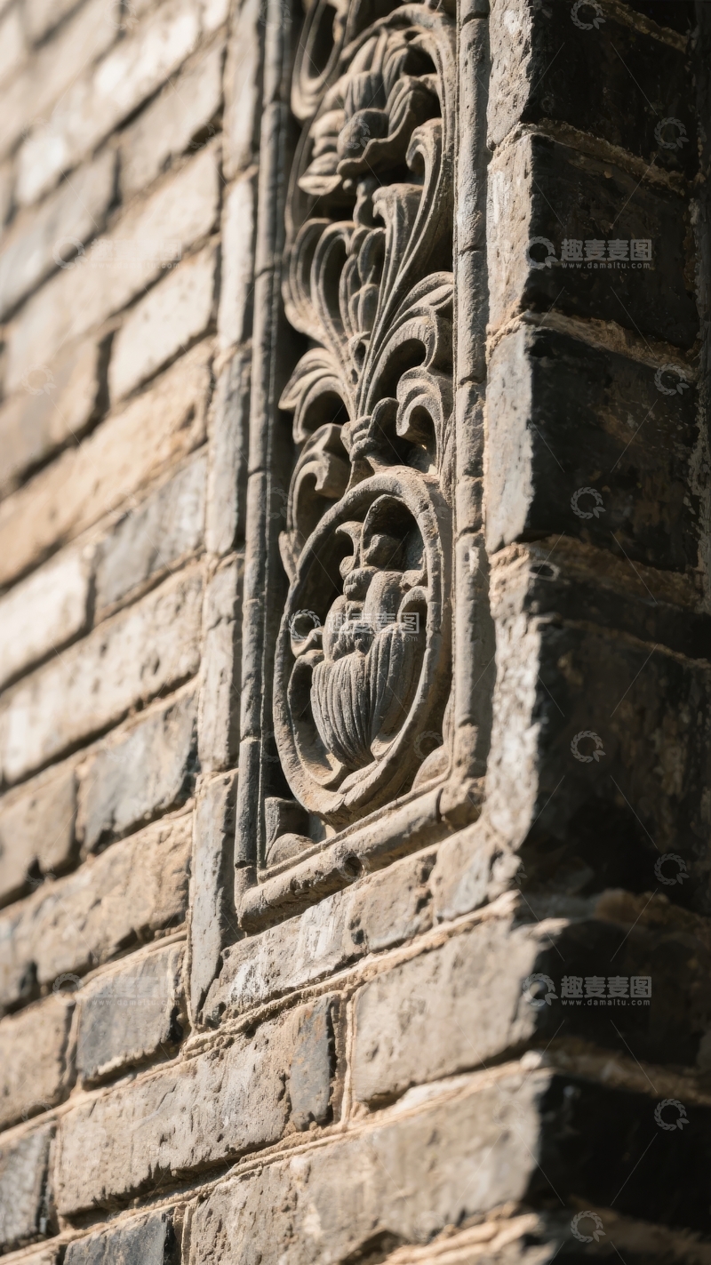 高清大图下载【趣麦麦图】砖墙上的精美花卉雕刻细节特写