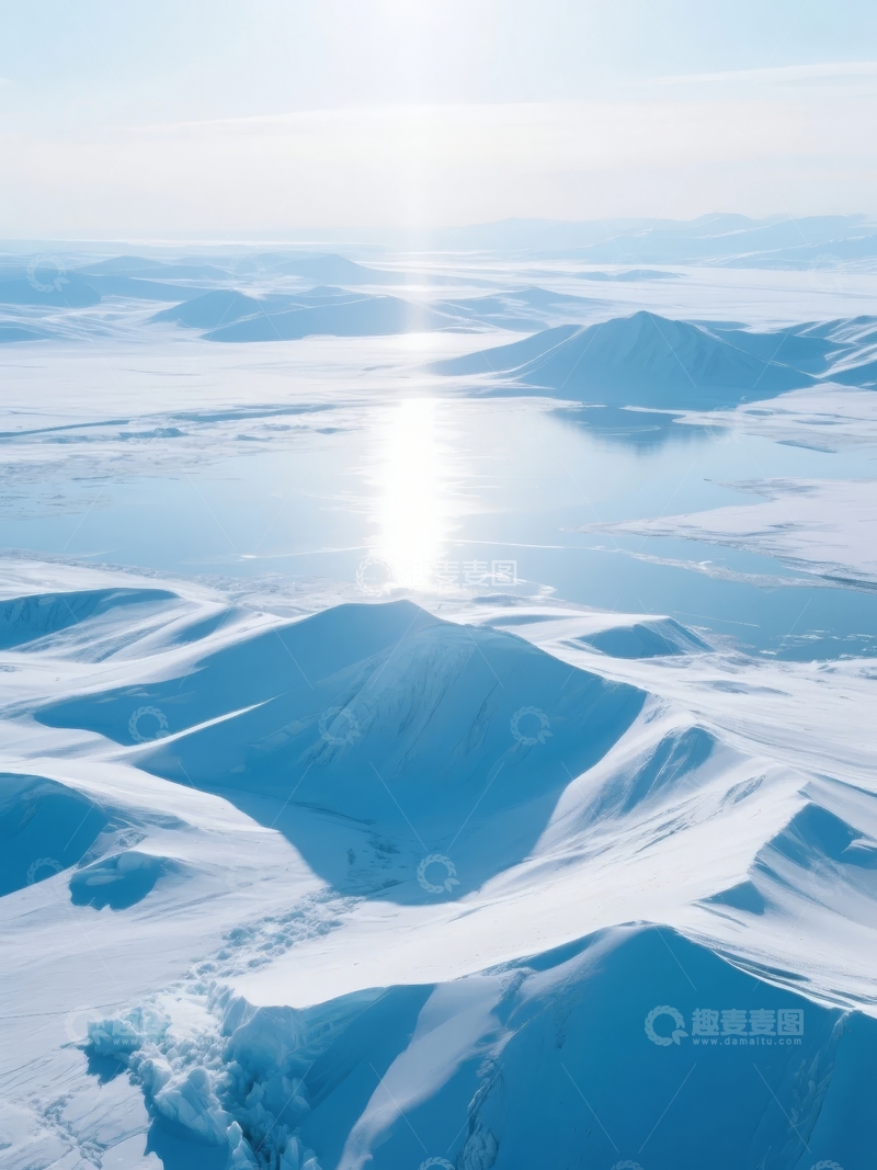 高清大图下载【趣麦麦图】极地雪山与冰湖的日光映照景象