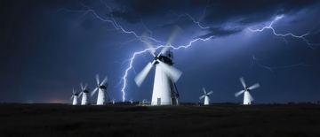 雷电交加的夜空下风车群景观