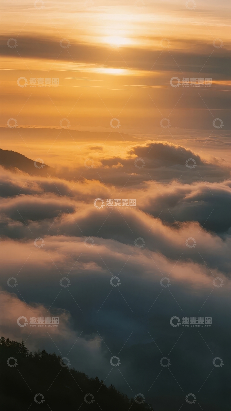 高清大图下载【趣麦麦图】日出时分云海翻涌山峦隐现