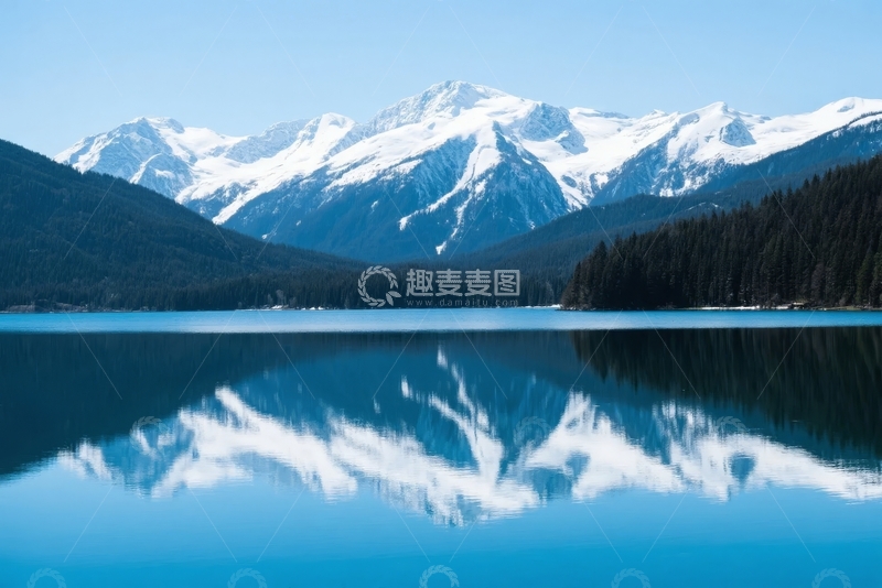 高清大图下载【趣麦麦图】-雪山湖泊静谧倒影自然风光