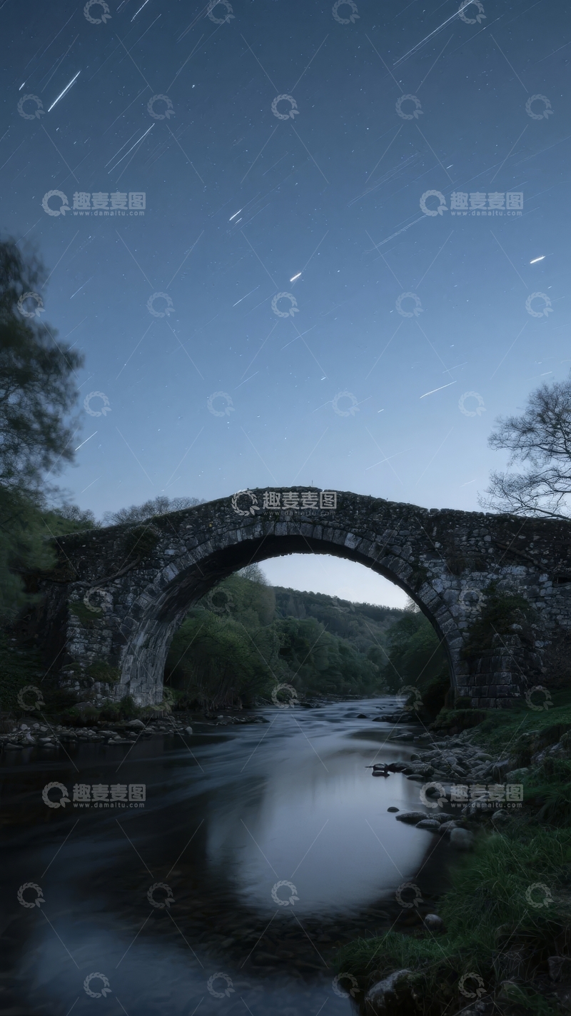 高清大图下载【趣麦麦图】夜空下石桥与流星划过静谧河流