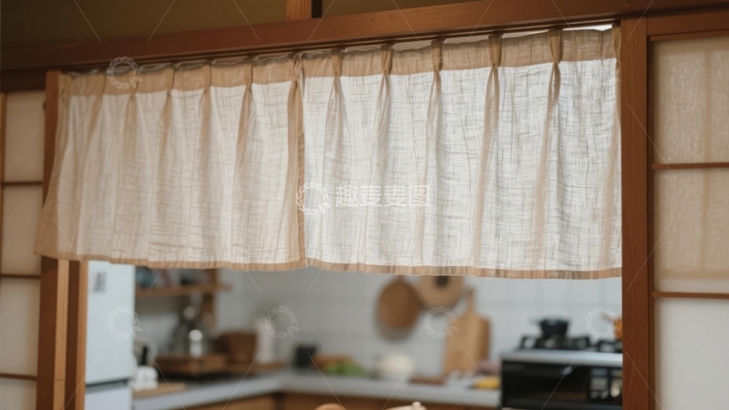 高清大图下载【趣麦麦图】厨房窗户悬挂米色布艺窗帘