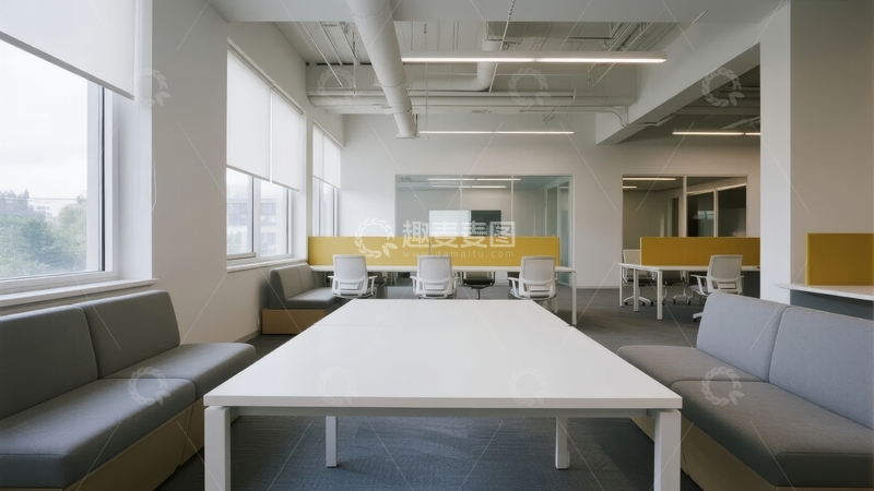 高清大图下载【趣麦麦图】现代办公室休息区设有长桌沙发和黄色隔断
