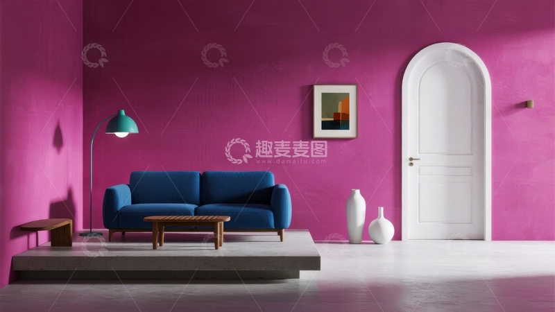 高清大图下载【趣麦麦图】现代简约风格客厅粉色墙面蓝色沙发装饰画与台灯