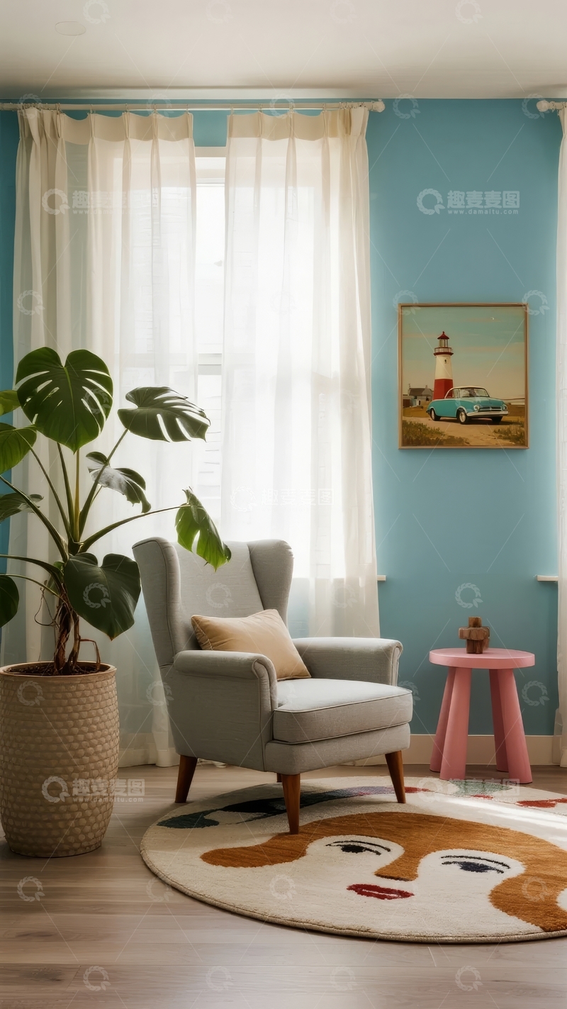 高清大图下载【趣麦麦图】蓝色墙面的室内角落摆放着扶手椅和绿植