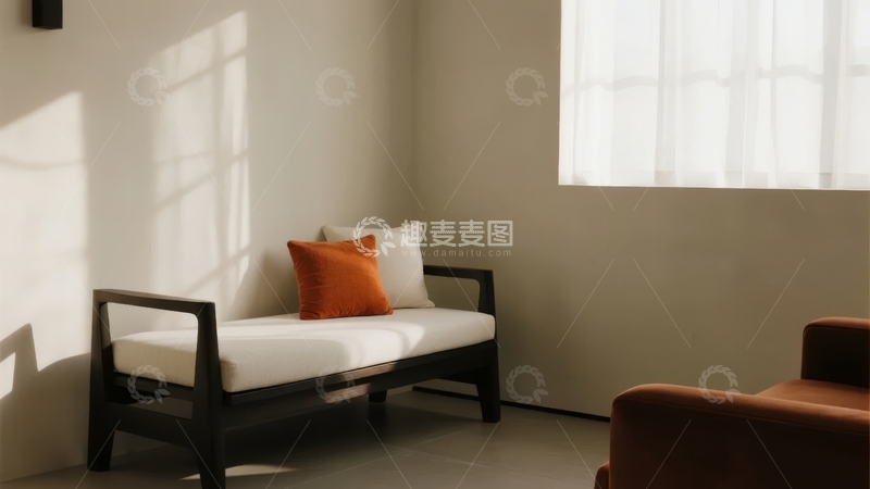 高清大图下载【趣麦麦图】简约室内一角阳光洒在沙发与墙面投下阴影