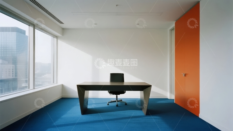 高清大图下载【趣麦麦图】现代办公室内蓝色地毯与橙色门的简约办公桌椅场景