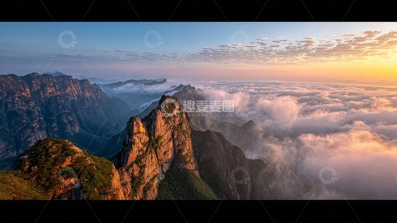 高清大图下载【趣麦麦图】日出时分山峦之上云海翻涌壮丽景观