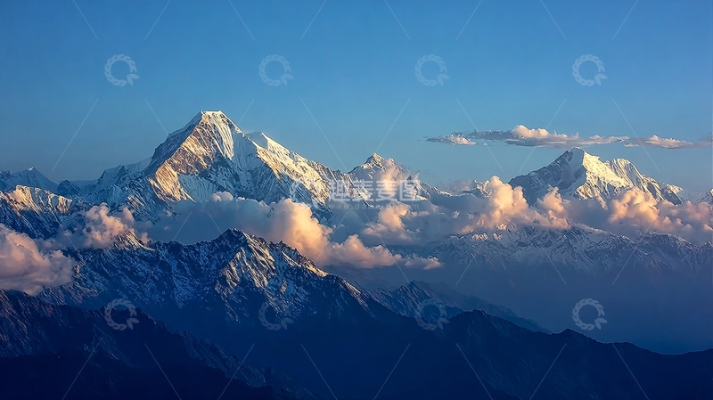 高清大图下载【趣麦麦图】雪山群峰在云海中巍峨耸立