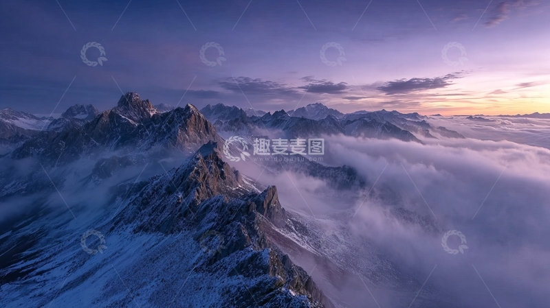 高清大图下载【趣麦麦图】雪山之巅云海缭绕壮丽自然景观