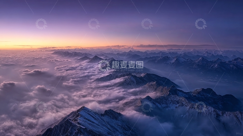 高清大图下载【趣麦麦图】雪山之巅云海日出壮丽景观