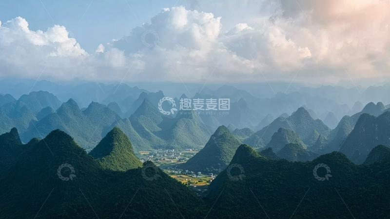 高清大图下载【趣麦麦图】层叠山峦与云雾交织的壮丽自然景观
