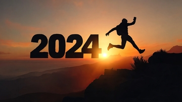 2024年奔跑者剪影于日落山巅