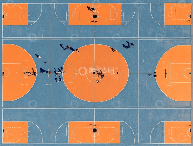 高清大图下载【趣麦麦图】俯瞰视角下的篮球场上有许多人在活动