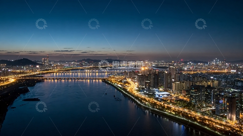 高清大图下载【趣麦麦图】夜晚城市河流两岸灯火辉煌全景