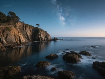 月夜海岸，星河璀璨