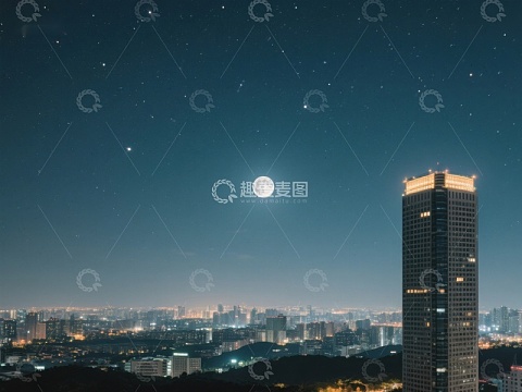 夜空下的城市与明月