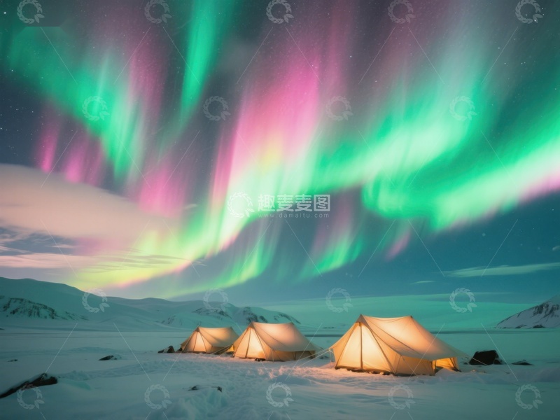 高清大图下载【趣麦麦图】极光下的帐篷营地