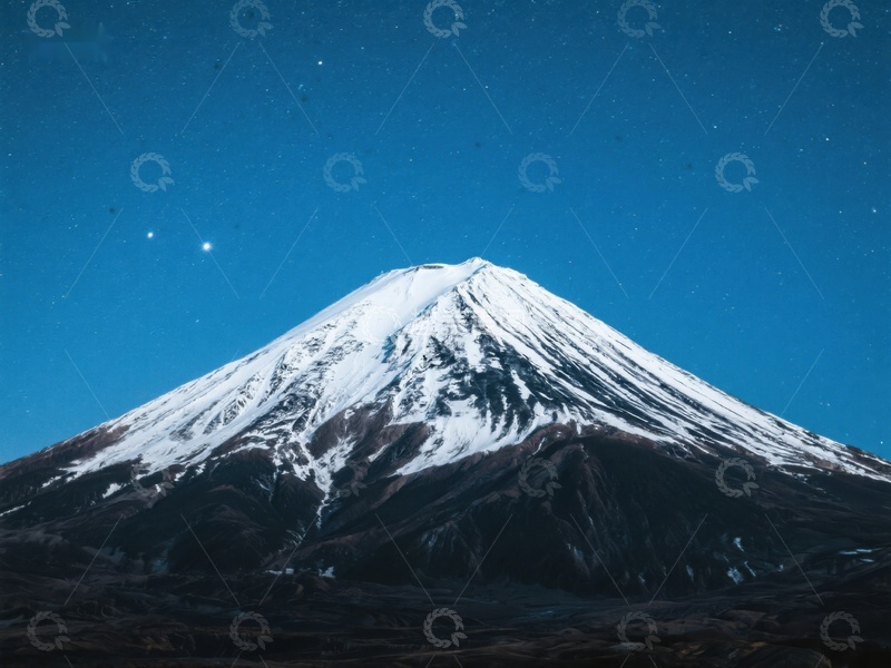 高清大图下载【趣麦麦图】夜空下的雪山