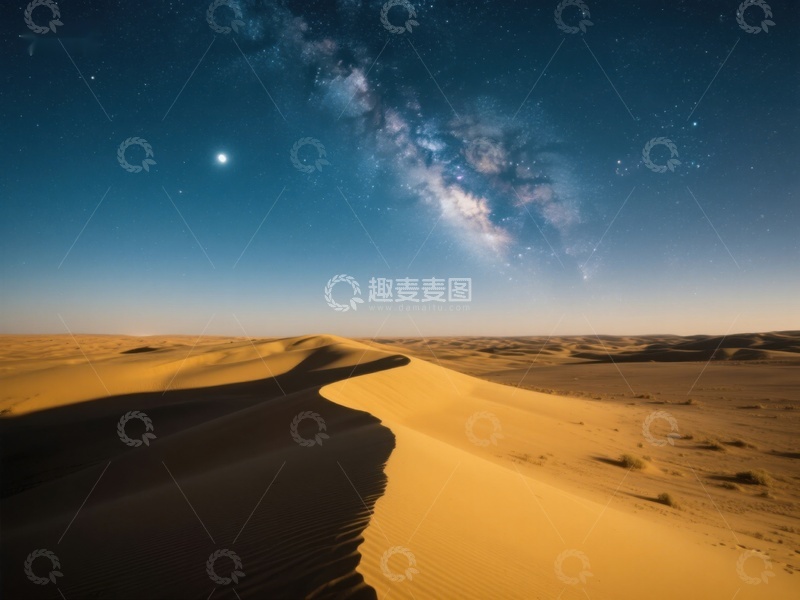 高清大图下载【趣麦麦图】沙漠夜景：银河与沙丘的壮丽邂逅