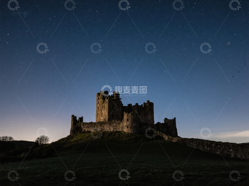 高清大图下载【趣麦麦图】夜空下的古老城堡