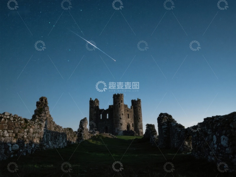 高清大图下载【趣麦麦图】夜空流星划过古老城堡遗迹