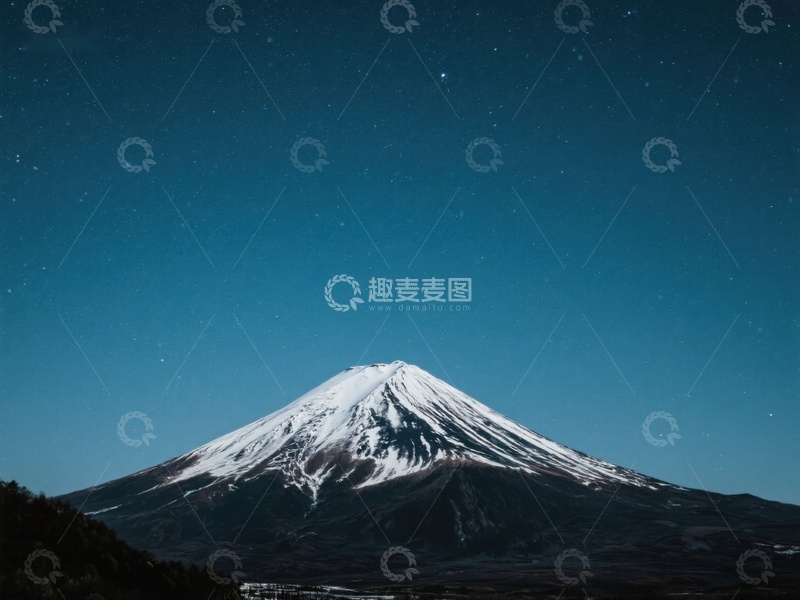 高清大图下载【趣麦麦图】夜空下的雪山