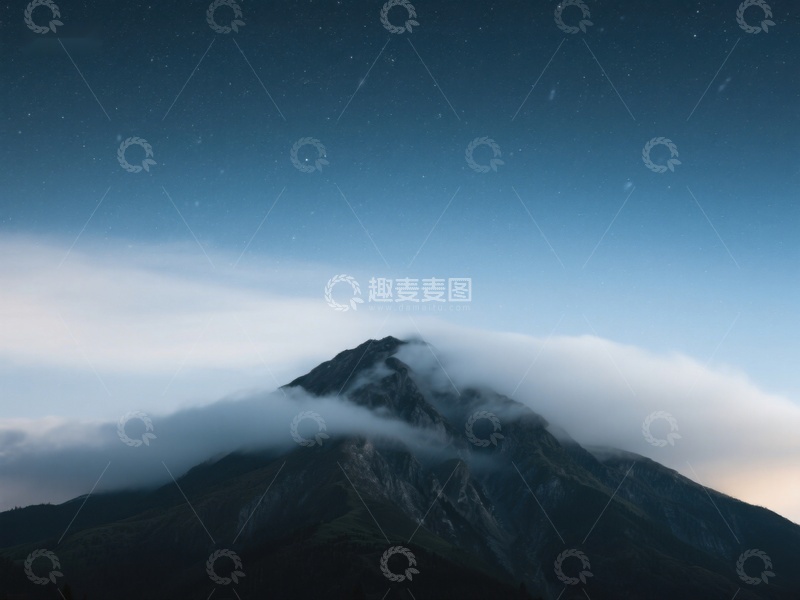 高清大图下载【趣麦麦图】夜幕下的山峰与云海