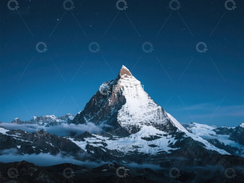 高清大图下载【趣麦麦图】夜幕下的雪山之巅