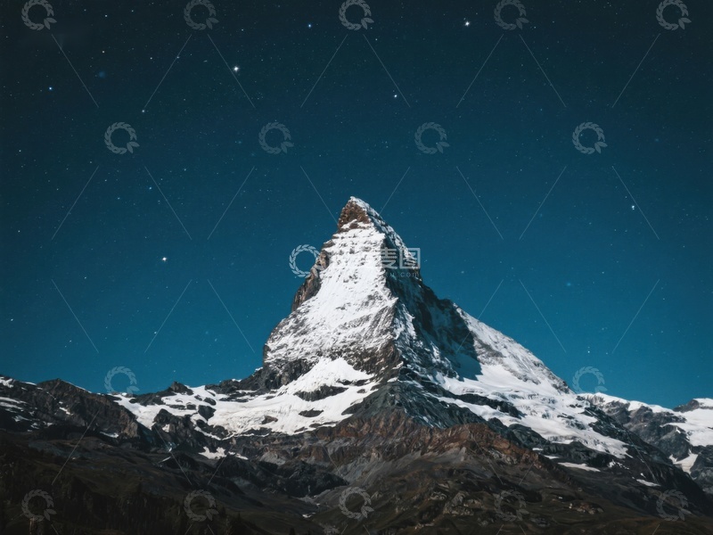高清大图下载【趣麦麦图】夜空下的雪山峰