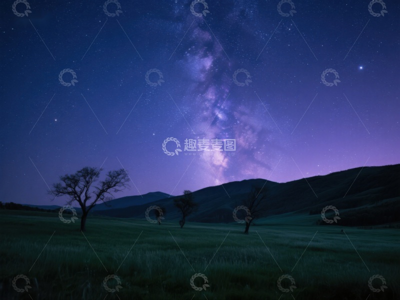 高清大图下载【趣麦麦图】夜空银河下的宁静草原