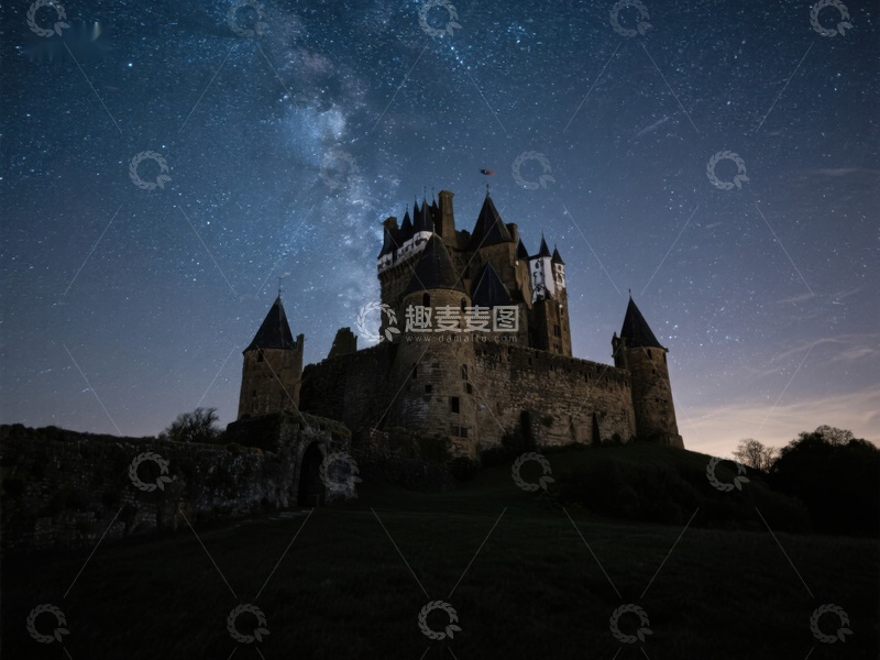 高清大图下载【趣麦麦图】星空下的古老城堡