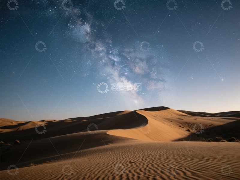 高清大图下载【趣麦麦图】沙漠夜景：银河横跨星空