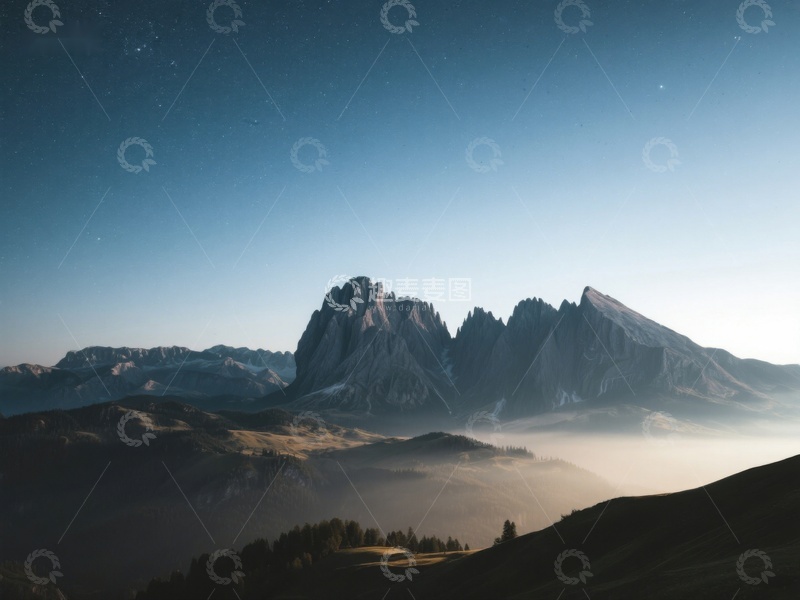 高清大图下载【趣麦麦图】晨曦中的山峦与薄雾