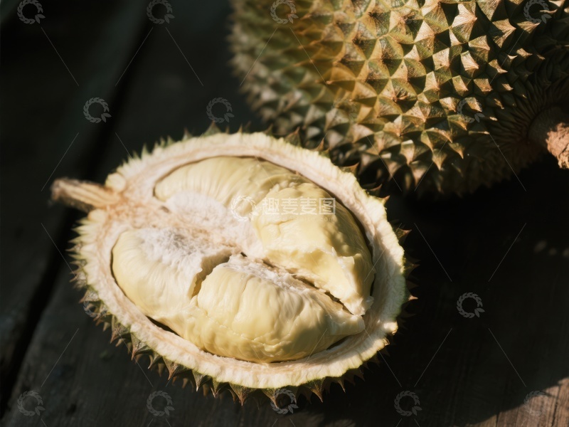 高清大图下载【趣麦麦图】新鲜榴莲切开展示金黄色果肉